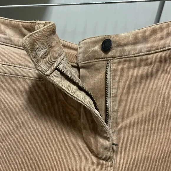 EUC Host Pick Talbots Size 8 Petite Tan Mini Skirt With Pockets - Picture 6 of 9